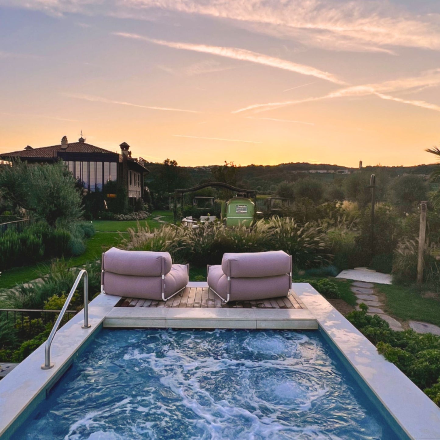 Autumn Lovers: Perché Ottobre è il Mese Perfetto per un Soggiorno al Wine Resort sul Lago di Garda