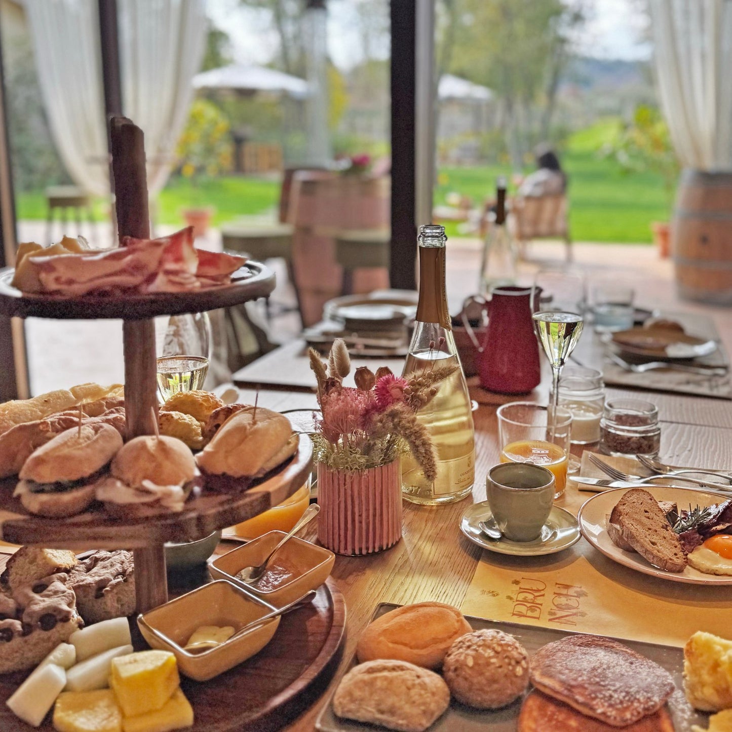 
                  
                    Country Brunch
                  
                