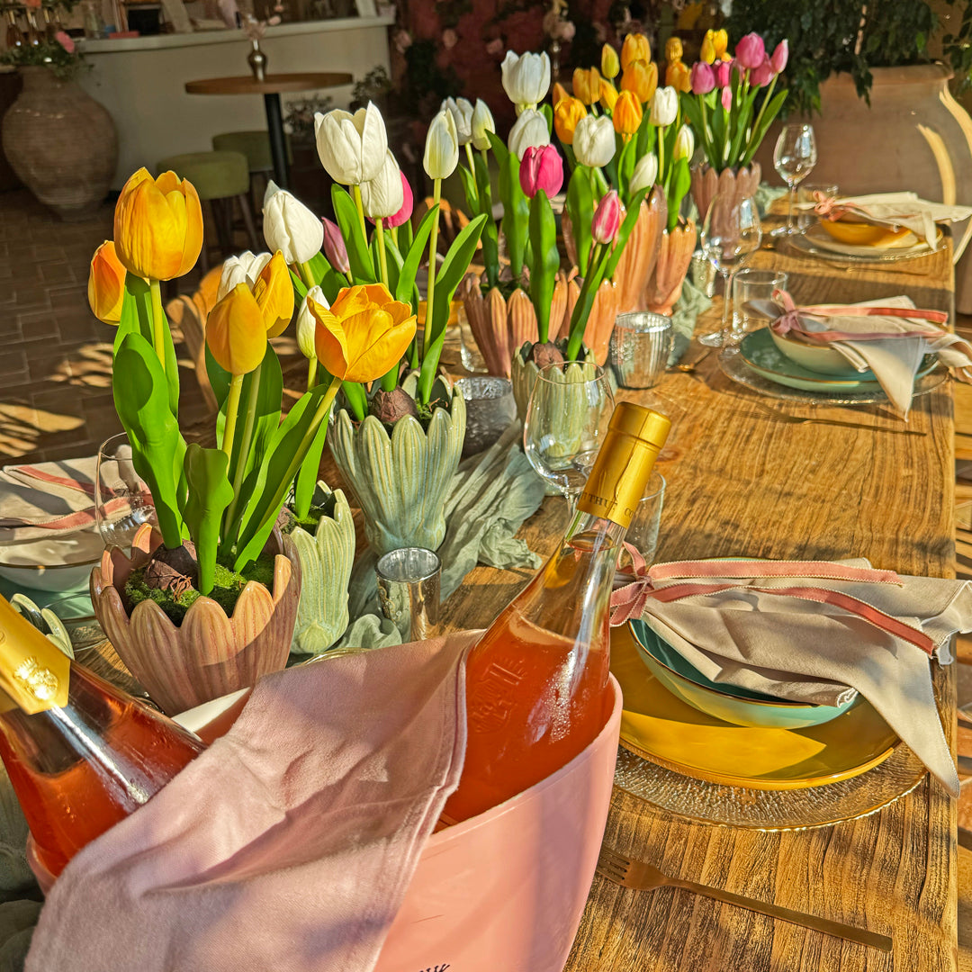 
                  
                    Rose&Tulipani Lounge
                  
                